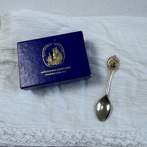Vintage Smithsonian Institution‎ Washington DC The Castle Souvenir Spoon Silver